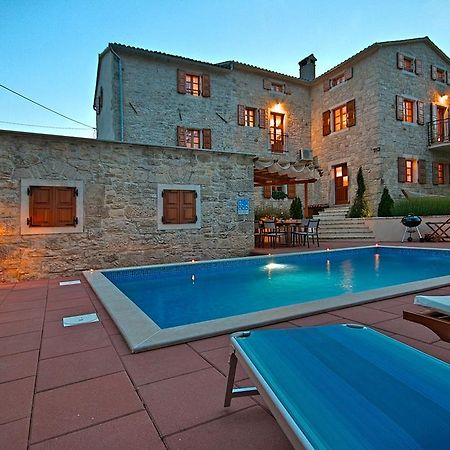 Villa Angela E Giovanni Vizinada ภายนอก รูปภาพ
