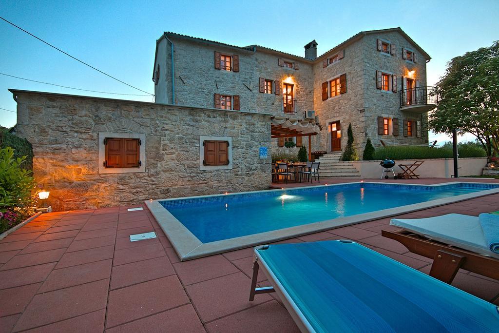 Villa Angela E Giovanni Vizinada ภายนอก รูปภาพ